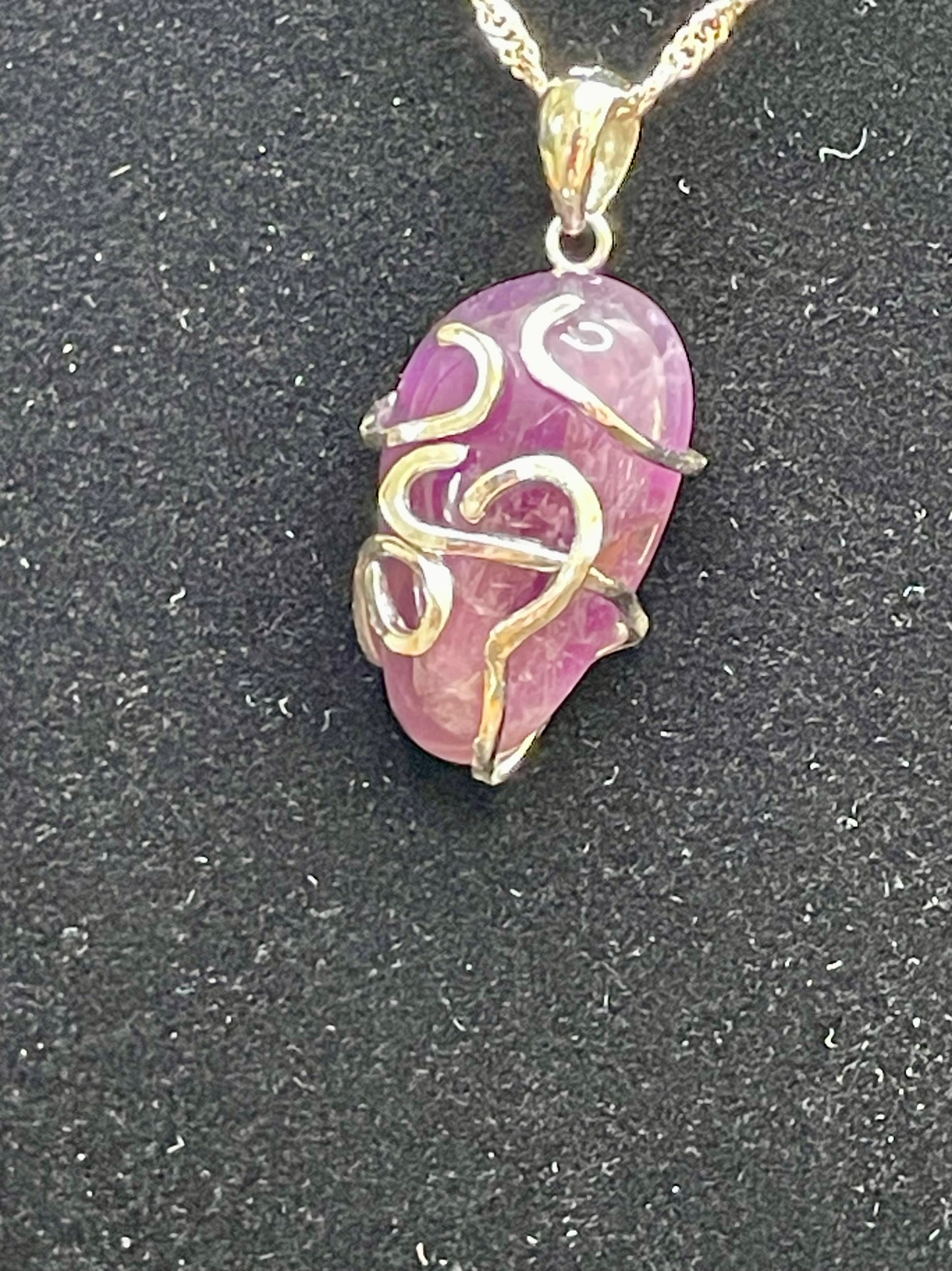 Amethyst Sterling Silver 925 Pendant with 18" Sterling Silver Chain.