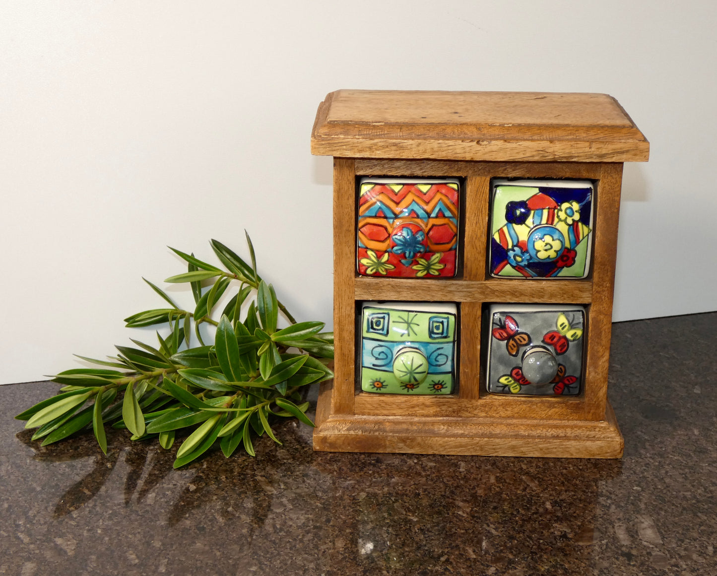 Ceramic Chest of 4 Drawers in a Solid Wood Frame