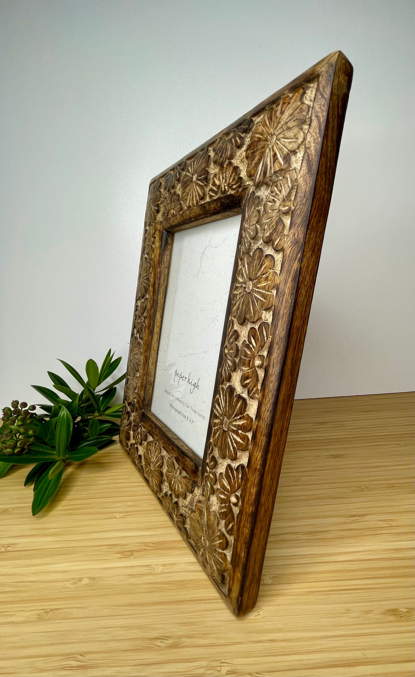7″ x 5″  Natural Floral Pattern Mango Wood Frame