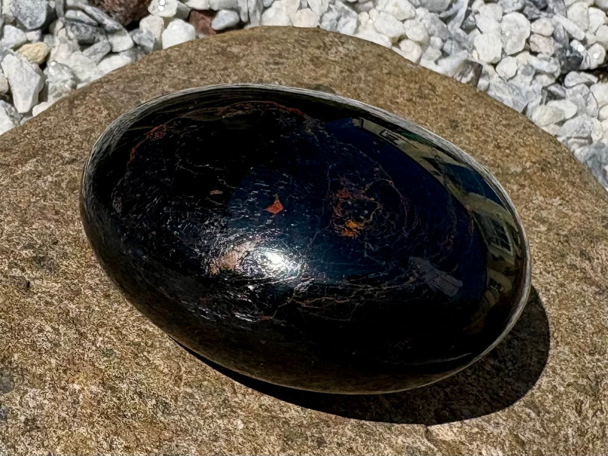 Black Tourmaline Palm Stone – Polished Grounding Crystal