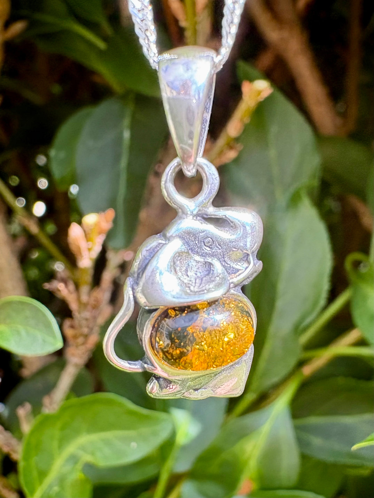 Sterling Silver Amber Elephant Pendant with 18" Chain