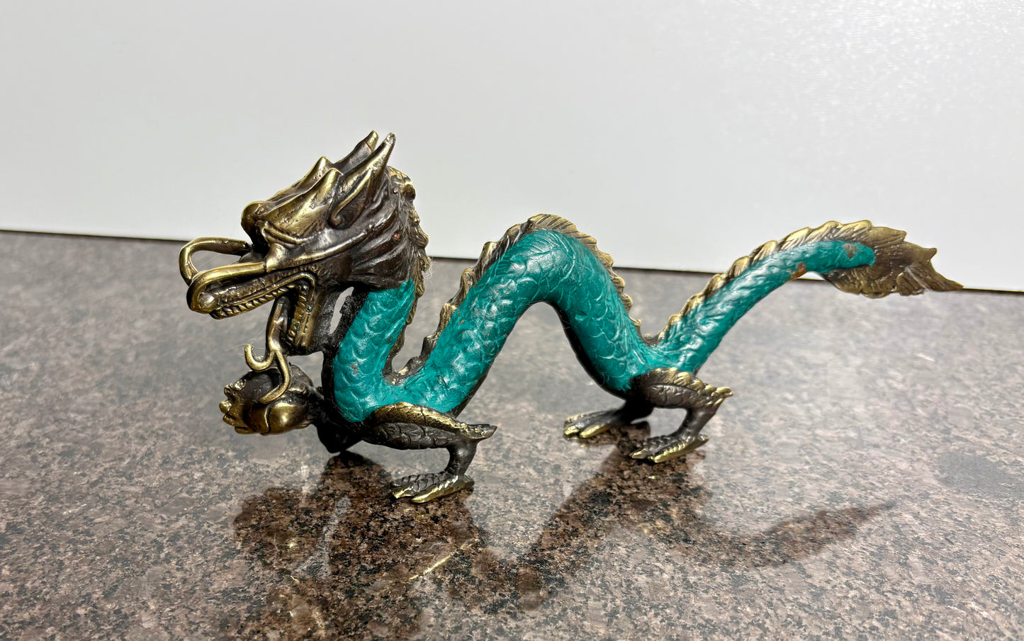 Brass Chinese Dragon Figurine – 20cm Decorative Oriental Dragon Ornament