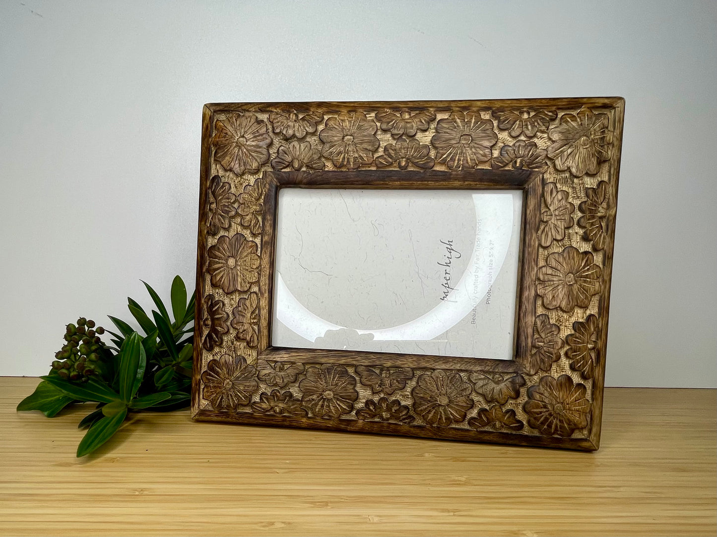 7″ x 5″  Natural Floral Pattern Mango Wood Frame