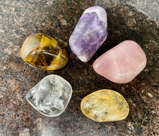 Starter Crystal Pack (Rose
Quartz, Citrine, Clear Quartz, Tigers Eye and Amethyst)