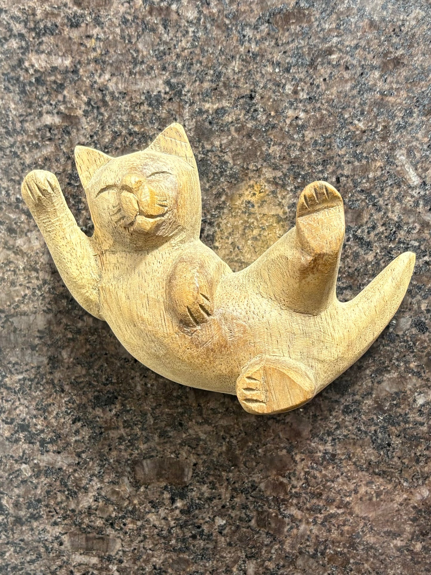 Hand Carved Wooden Cat Figurine – Playful Cat Ornament – 10cm