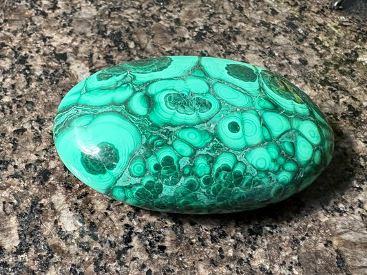 Solid Malachite Palm Stone