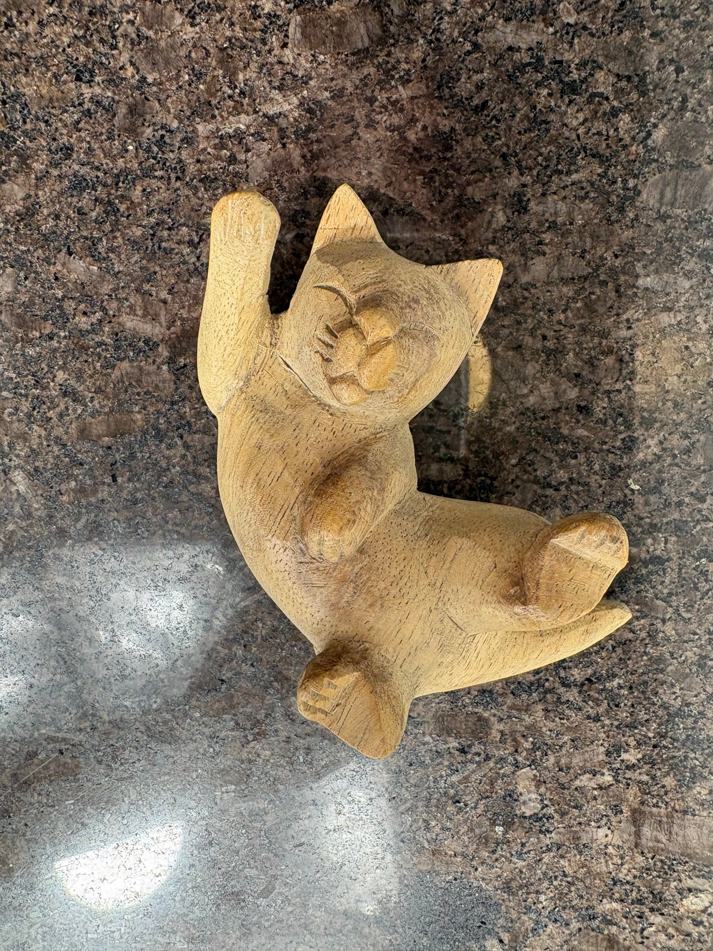 Hand Carved Wooden Cat Figurine – Playful Cat Ornament – 10cm
