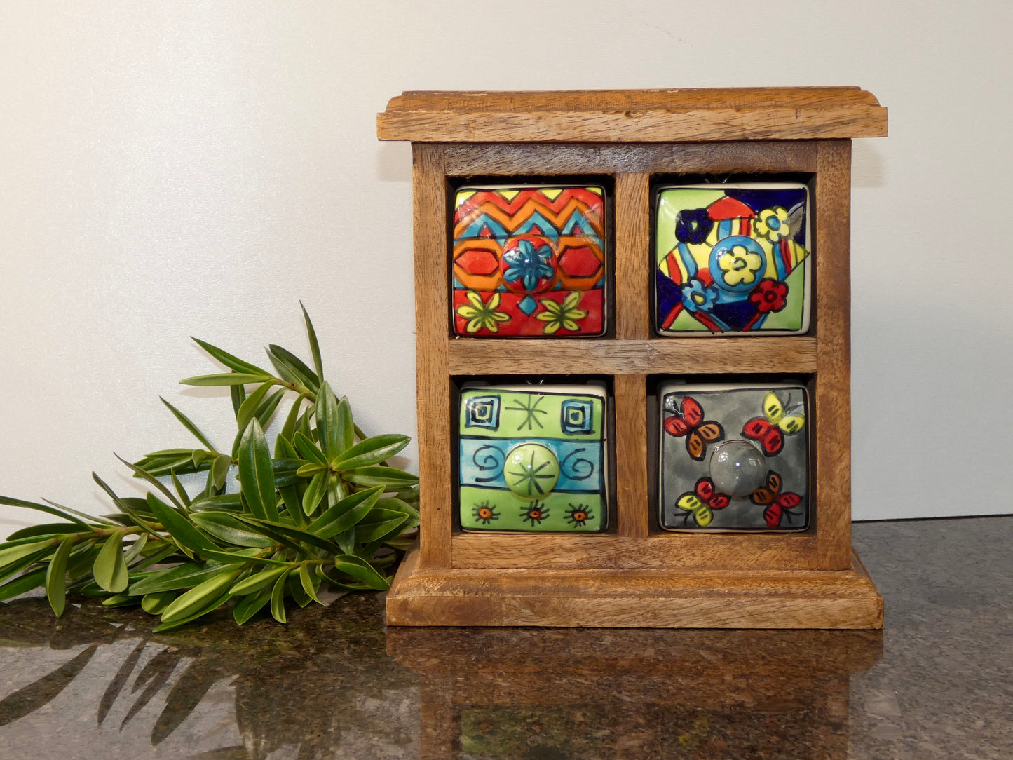 Ceramic Chest of 4 Drawers in a Solid Wood Frame