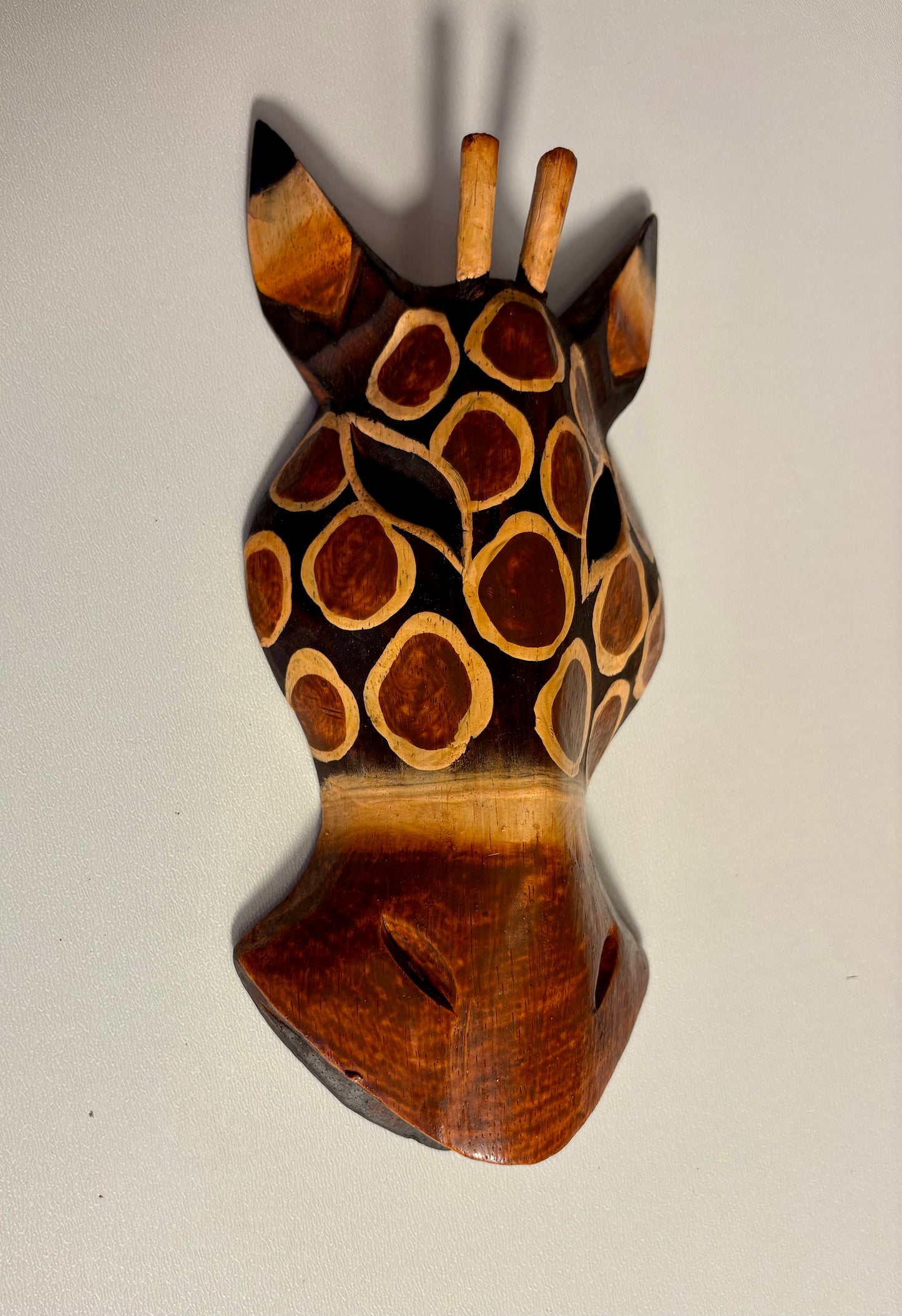 Hand-Carved Wooden Giraffe Wall Mask – 20cm African Tribal Wall Art