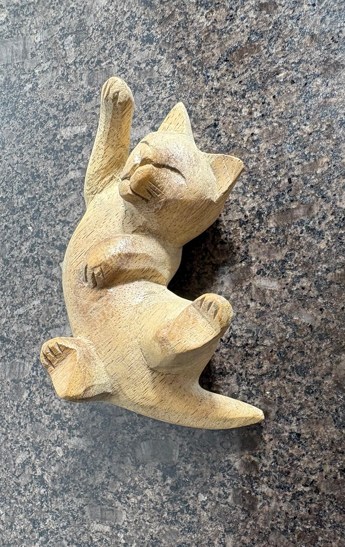 Hand Carved Wooden Cat Figurine – Playful Cat Ornament – 10cm