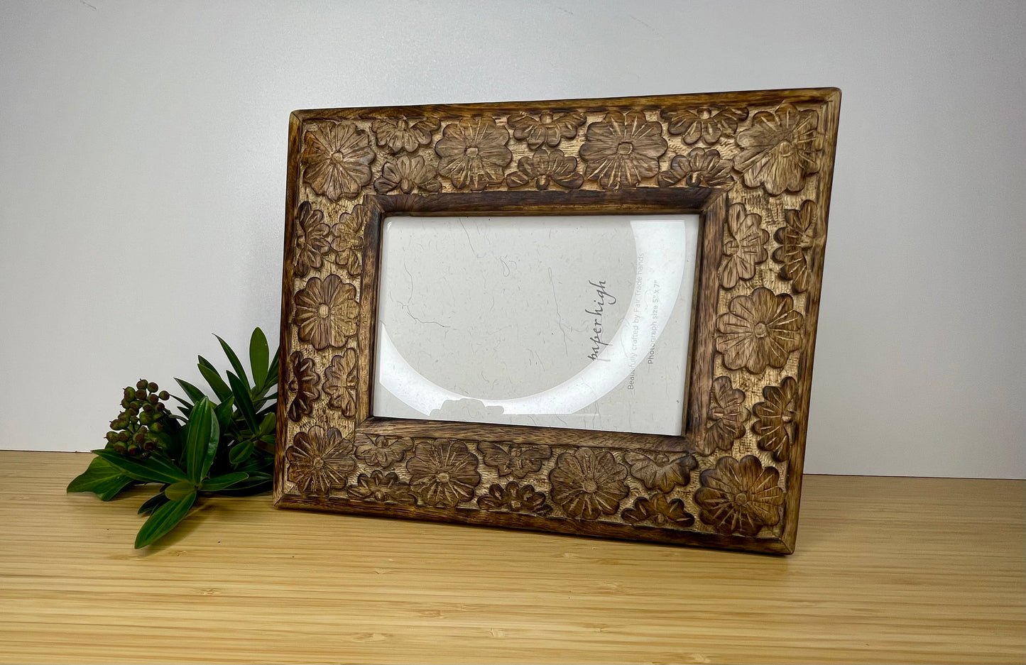 7″ x 5″  Natural Floral Pattern Mango Wood Frame