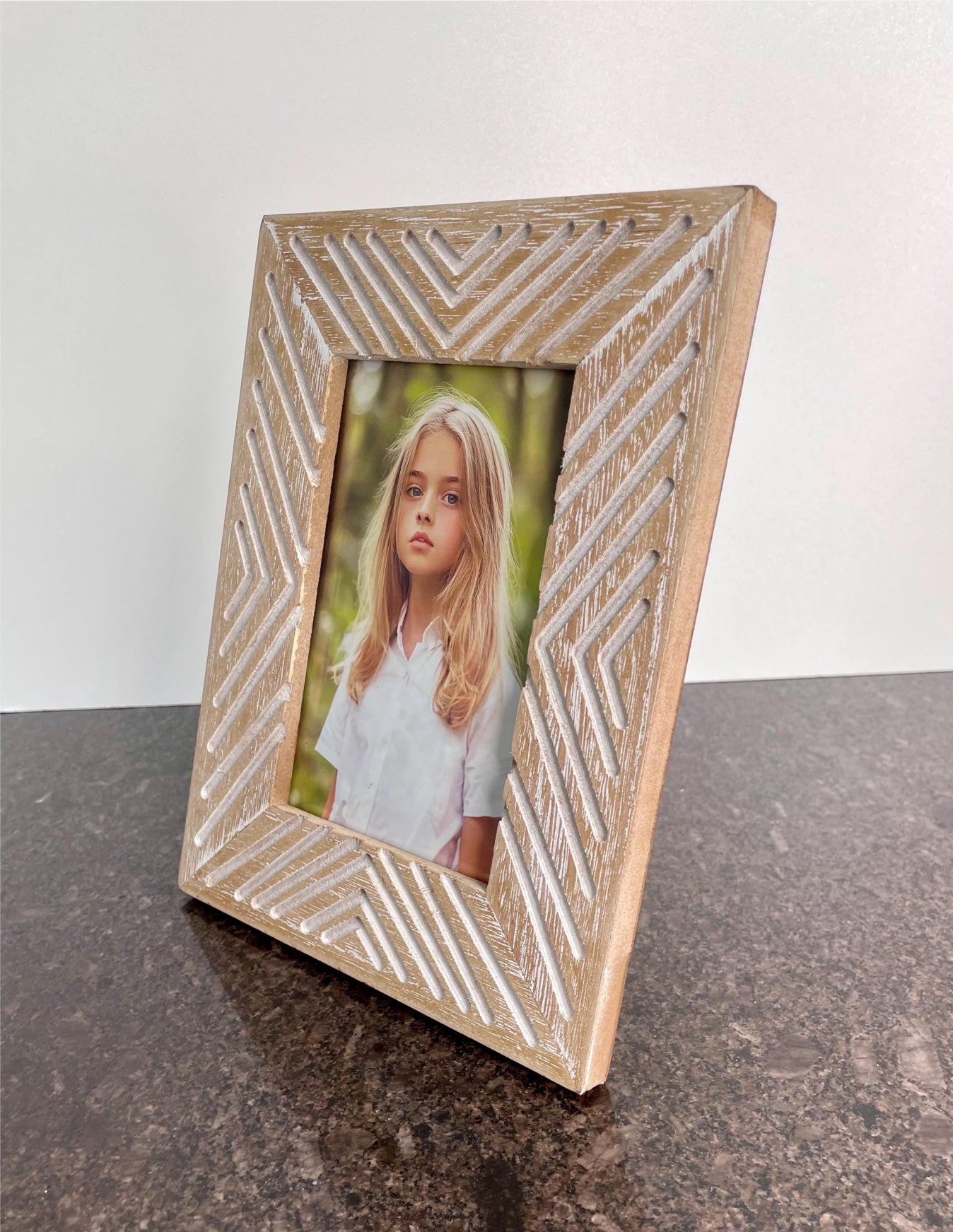 Solid Wood Artisan 6x4 inch photo frame.